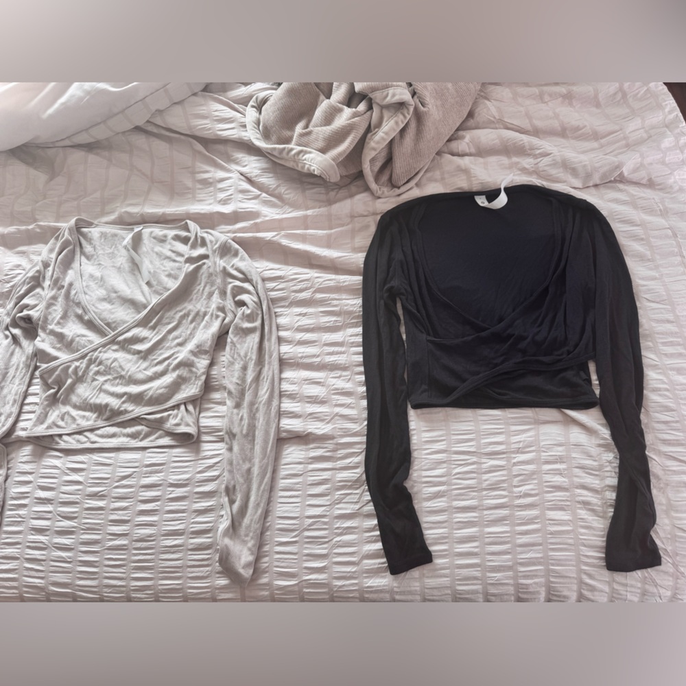Lululemon Long Sleeve Tops - Picture 3 of 3